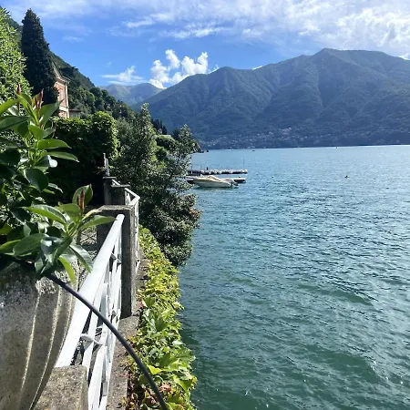 Lakeside Serenity Nyaraló