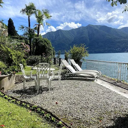 Nyaraló Lakeside Serenity