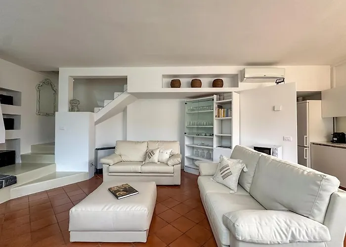 Lakeside Serenity Tatil Evi